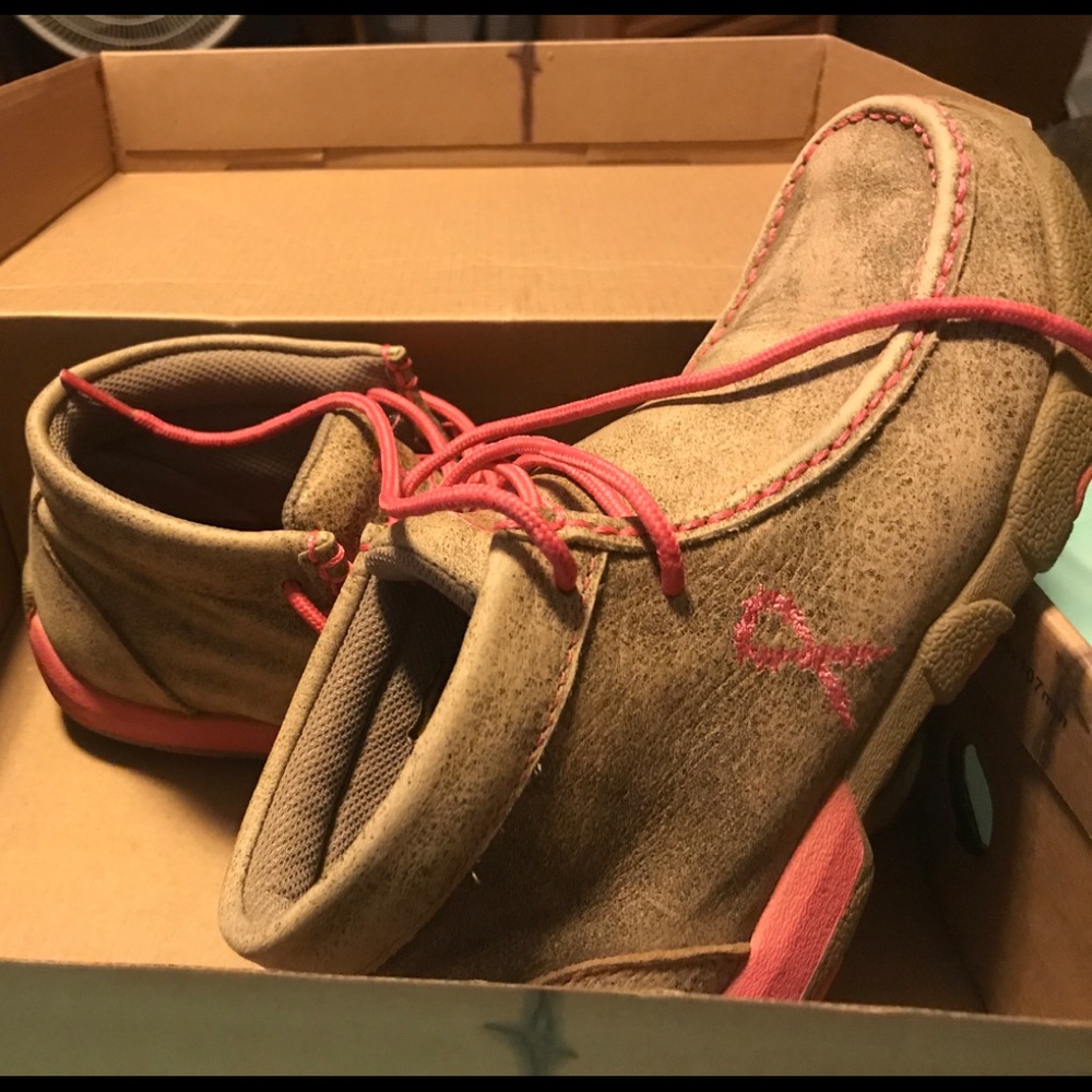 Twisted X high-top leather shoes-breast cancer